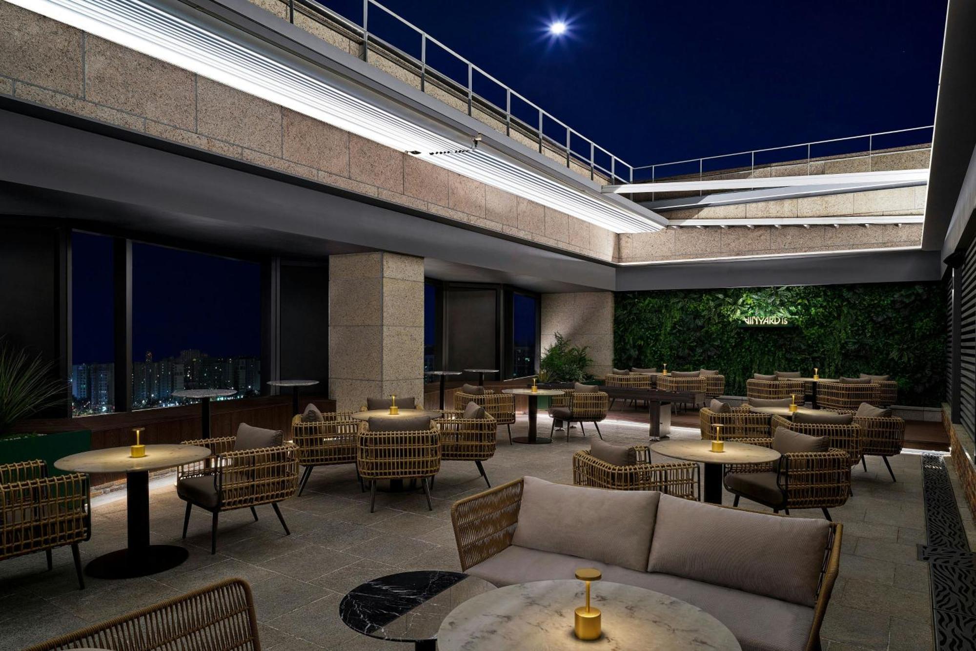 Hotel Courtyard By Marriott Seoul Botanic Park Extérieur photo